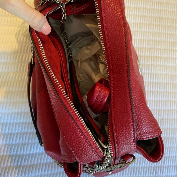 Red bag - Picture 2 of 3